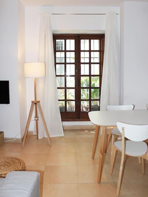 Fancy Apartment In A Historic House, Chiclana City Center By C. Dreams Chiclana de la Frontera Eksteriør bilde